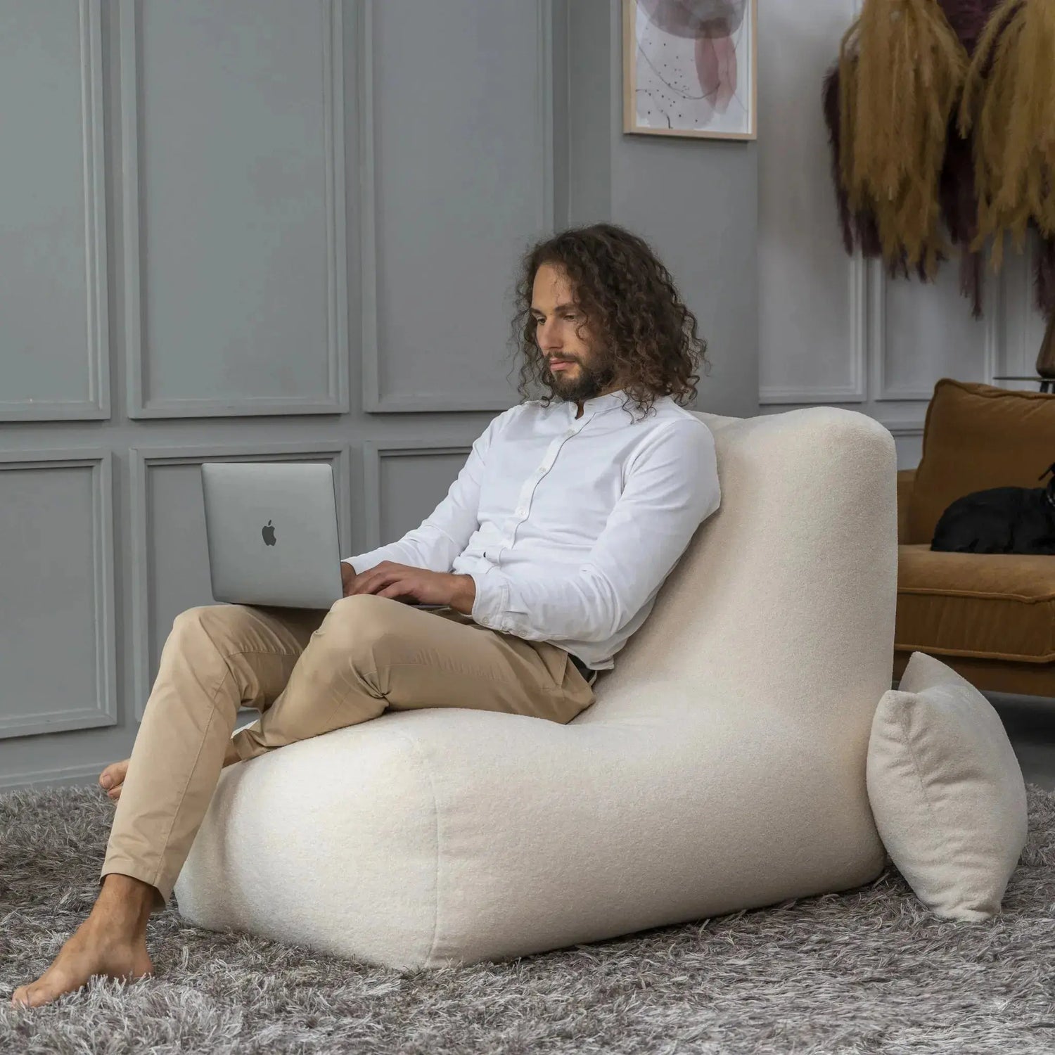 Fåtölj: Välj rätt modell, material och komfort Slowdown