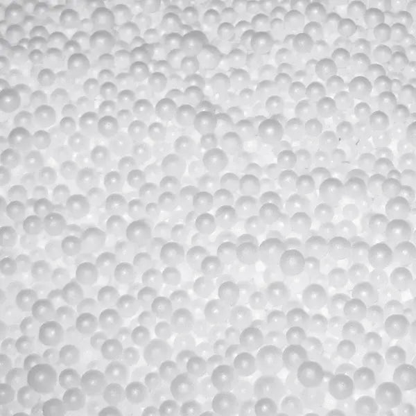Fyllning till saccosäck med cellplastkulor, perfekta för att återställa form och fluffighet.