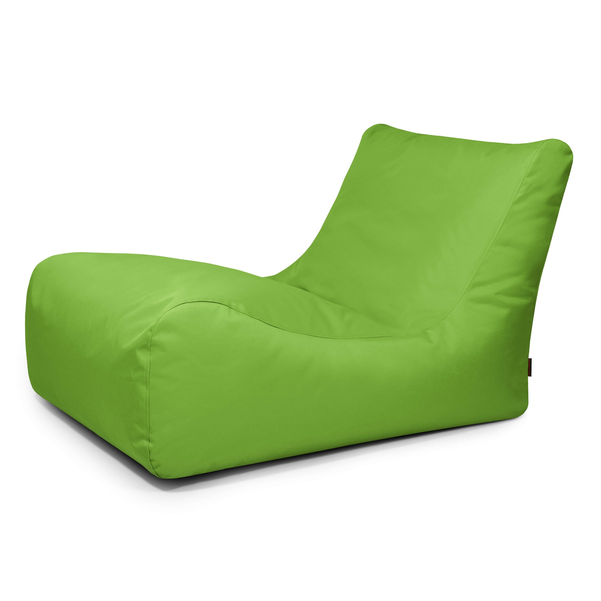Grön Lounge 100 sittsäck fåtölj i tyg med bredare ryggstöd och sits, för inom- och utomhusbruk.