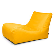Gul Lounge 100 sittsäck fåtölj i OX-tyg med bred rygg och bekväm design.