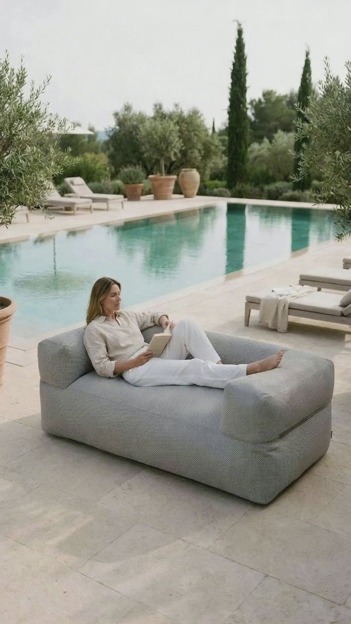 Ladda video: Sittsäck Soffa MooG Capri Grey
